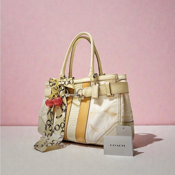 Vintage Coach soho shoulder bag Cream and Tan Women's tote Bag - Picture 4 of 17